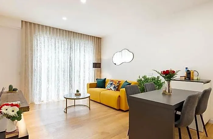 & Outdoor Patio - Colosseum & Fori Imperiali Hotel Roma