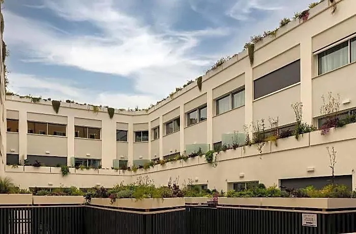 Hotel & Outdoor Patio - Colosseum & Fori Imperiali Roma